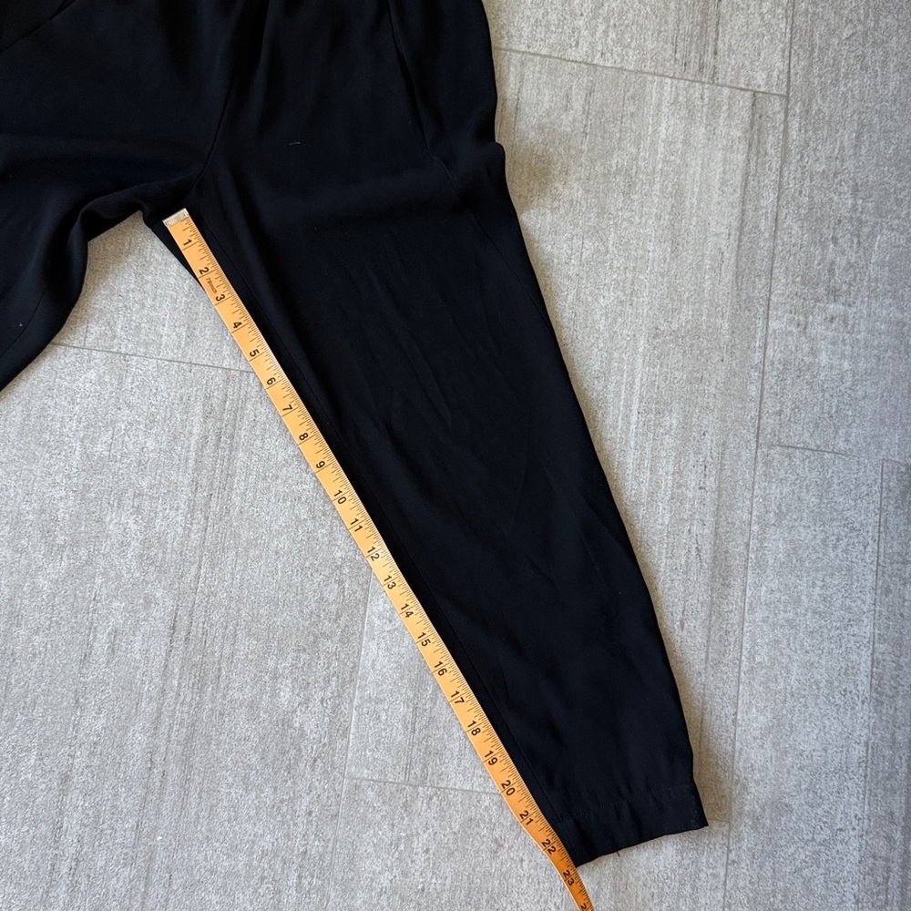 Aritzia Babaton black joggers size 00 - Picture 5 of 6